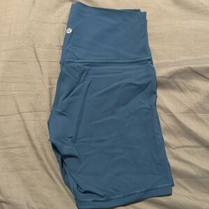 NWOT Lululemon biker shorts size 12